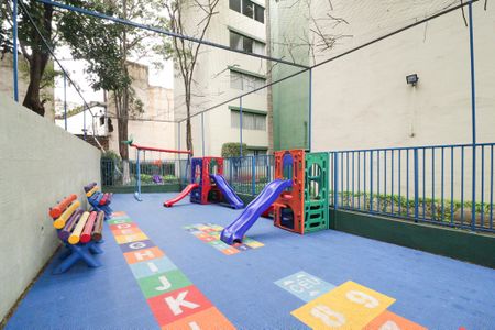 Apartamento à venda com 50m², 2 quartos e 1 vaga Apartamento à venda com 50m², 2 quartos e 1 vagaPlayground