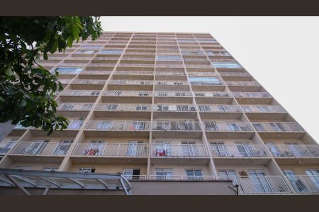 Apartamento à venda com 28m², 1 quarto e sem vaga Apartamento à venda com 28m², 1 quarto e sem vagaFachada