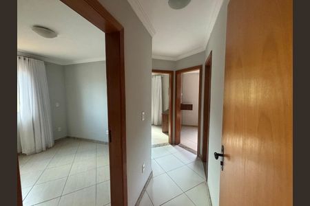 Apartamento à venda com 58m², 3 quartos e 1 vaga Apartamento à venda com 58m², 3 quartos e 1 vagaCorredor Íntimo