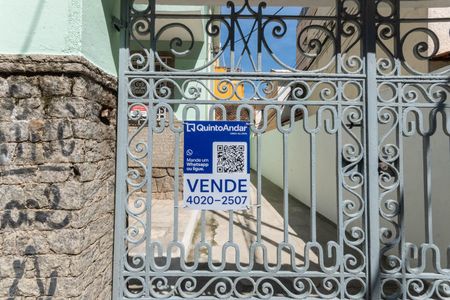 Casa à venda com 120m², 2 quartos e 2 vagasPlaquinha