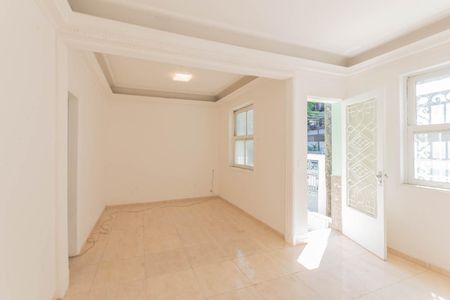 Sala de casa à venda com 2 quartos, 120m² em Grajaú, Rio de Janeiro