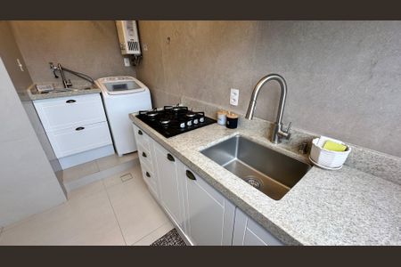 Apartamento à venda com 74m², 2 quartos e 1 vagaCozinha