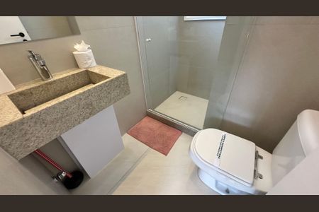 Apartamento à venda com 74m², 2 quartos e 1 vagaBanheiro da Suíte 1
