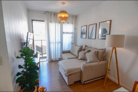 Apartamento à venda com 63m², 2 quartos e 1 vagaSala