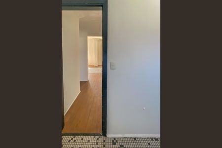 Casa à venda com 103m², 2 quartos e 1 vaga Casa à venda com 103m², 2 quartos e 1 vagaBanheiro 2