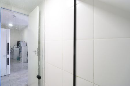 Apartamento à venda com 34m², 2 quartos e sem vagaBanheiro