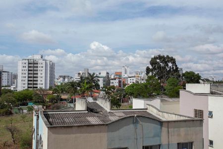 Varanda da sala - Vista de apartamento à venda com 3 quartos, 70m² em Castelo, Belo Horizonte