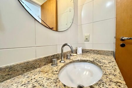 Apartamento para alugar com 55m², 2 quartos e 1 vaga Apartamento para alugar com 55m², 2 quartos e 1 vagaBanheiro Social