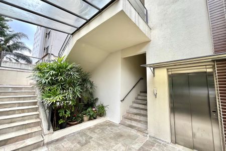 Apartamento para alugar com 55m², 2 quartos e 1 vaga Apartamento para alugar com 55m², 2 quartos e 1 vagaHall de entrada