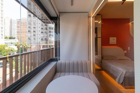 Studio para alugar com 28m², 1 quarto e sem vagaVaranda