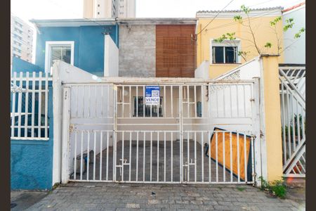 Casa à venda com 110m², 3 quartos e 1 vaga Casa à venda com 110m², 3 quartos e 1 vagaFachada