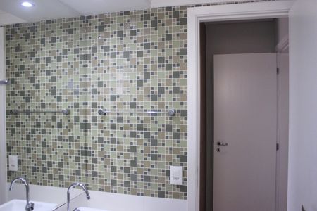 Apartamento à venda com 115m², 3 quartos e 2 vagasBanheiro da Suíte 