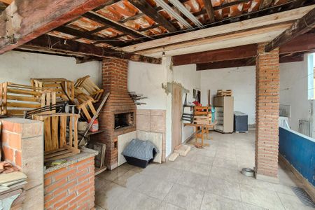 Casa à venda com 160m², 3 quartos e 2 vagasQuintal em cima da casa