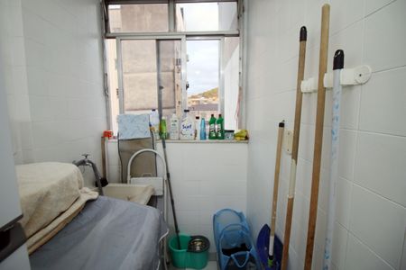 Apartamento à venda com 64m², 2 quartos e 1 vagaÁrea de Serviço