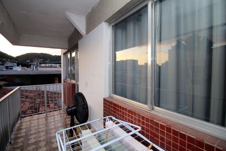 Apartamento à venda com 64m², 2 quartos e 1 vagaVaranda