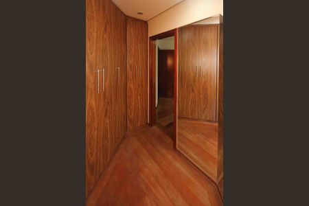 Apartamento para alugar com 290m², 3 quartos e 4 vagasCloset da Suite 03