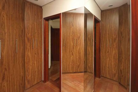 Apartamento para alugar com 290m², 3 quartos e 4 vagasCloset da Suite 03