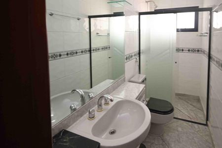 Apartamento para alugar com 290m², 3 quartos e 4 vagasBanheiro da Suite 02