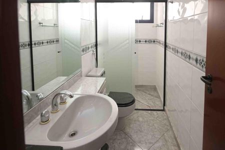 Apartamento para alugar com 290m², 3 quartos e 4 vagasBanheiro da Suite 02