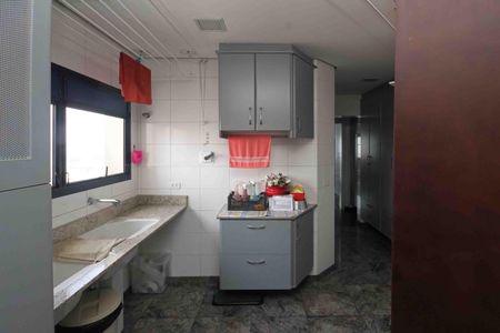 Apartamento para alugar com 290m², 3 quartos e 4 vagasÁrea de Serviço