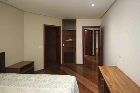 Apartamento para alugar com 290m², 3 quartos e 4 vagasSuite 03