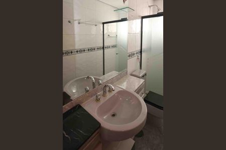 Apartamento para alugar com 290m², 3 quartos e 4 vagasBanheiro da Suite 02