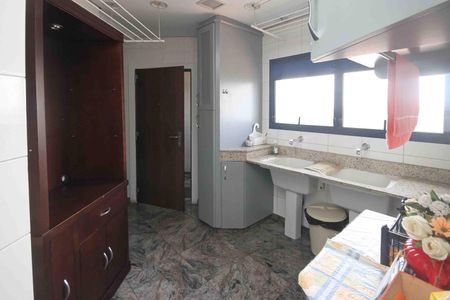 Apartamento para alugar com 290m², 3 quartos e 4 vagasÁrea de Serviço