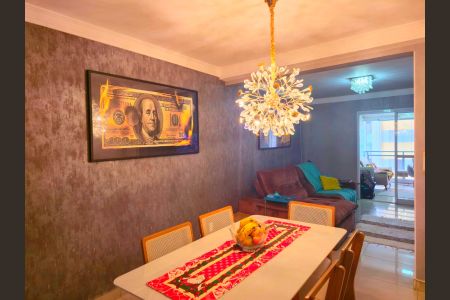 Apartamento à venda com 118m², 4 quartos e 2 vagas Apartamento à venda com 118m², 4 quartos e 2 vagasSala de Jantar