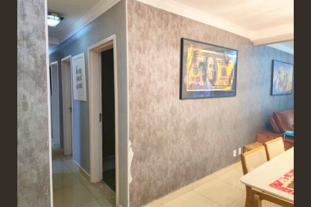 Apartamento à venda com 118m², 4 quartos e 2 vagas Apartamento à venda com 118m², 4 quartos e 2 vagasSala de Jantar / Corredor acesso a Suíte 02/ Quarto 04