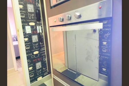 Apartamento à venda com 118m², 4 quartos e 2 vagas Apartamento à venda com 118m², 4 quartos e 2 vagasCozinha e Área de Serviço