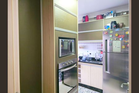 Apartamento à venda com 118m², 4 quartos e 2 vagas Apartamento à venda com 118m², 4 quartos e 2 vagasCozinha e Área de Serviço