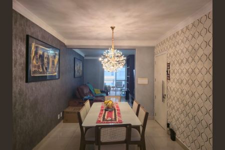 Apartamento à venda com 118m², 4 quartos e 2 vagas Apartamento à venda com 118m², 4 quartos e 2 vagasSala de Jantar