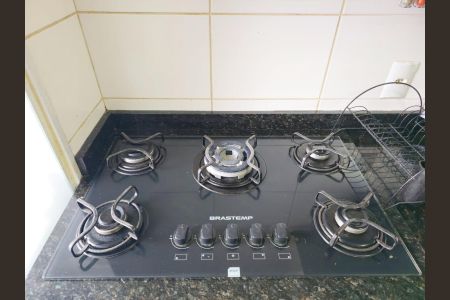 Apartamento à venda com 118m², 4 quartos e 2 vagas Apartamento à venda com 118m², 4 quartos e 2 vagasCozinha e Área de Serviço