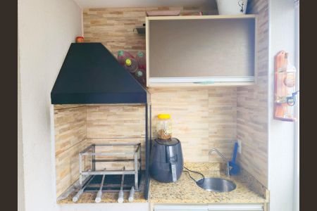 Apartamento à venda com 118m², 4 quartos e 2 vagas Apartamento à venda com 118m², 4 quartos e 2 vagasVaranda gourmet