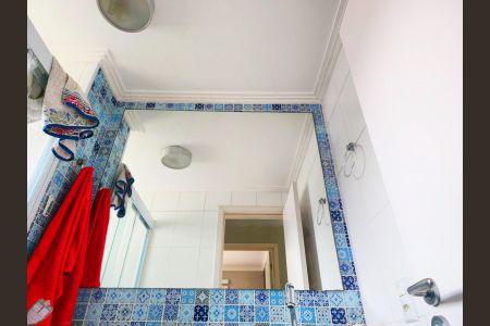 Apartamento à venda com 118m², 4 quartos e 2 vagas Apartamento à venda com 118m², 4 quartos e 2 vagasBanheiro Social