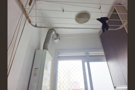 Apartamento à venda com 118m², 4 quartos e 2 vagas Apartamento à venda com 118m², 4 quartos e 2 vagasCozinha e Área de Serviço