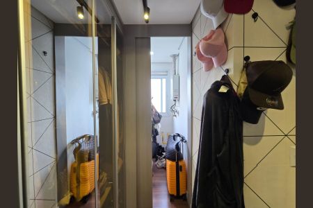 Apartamento à venda com 118m², 4 quartos e 2 vagas Apartamento à venda com 118m², 4 quartos e 2 vagasCloset