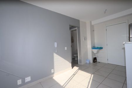 Sala de apartamento para alugar com 2 quartos, 40m² em Vila Ema, São Paulo