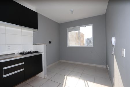 Sala de apartamento para alugar com 2 quartos, 40m² em Vila Ema, São Paulo