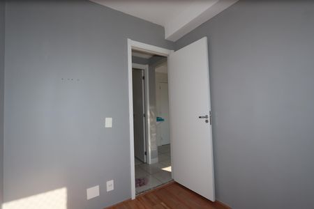 Quarto 2 de apartamento para alugar com 2 quartos, 40m² em Vila Ema, São Paulo