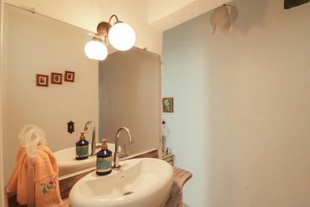 Casa à venda com 192m², 3 quartos e 4 vagasBanheiro