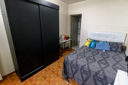 Casa à venda com 296m², 5 quartos e 3 vagasSuíte 2