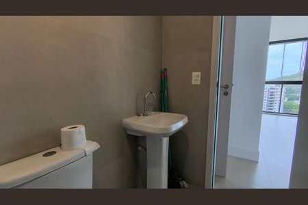 Apartamento à venda com 80m², 2 quartos e 1 vaga Apartamento à venda com 80m², 2 quartos e 1 vagaBanheiro da Suíte