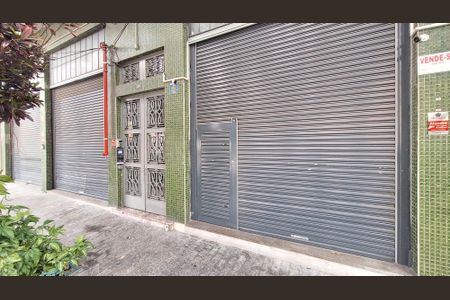 Apartamento à venda com 120m², 2 quartos e 1 vagaFachada