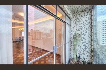 Apartamento à venda com 120m², 2 quartos e 1 vagaVaranda 