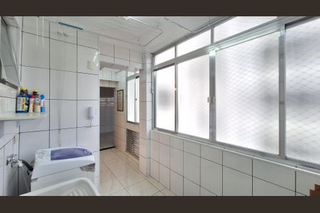 Apartamento à venda com 120m², 2 quartos e 1 vagaÁrea de serviço e quarto de serviço