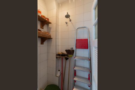 Apartamento à venda com 82m², 2 quartos e sem vagaBanheiro de serviço