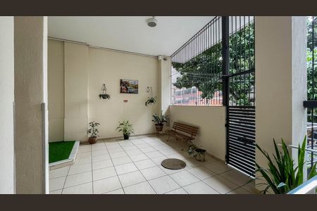Apartamento à venda com 82m², 2 quartos e sem vagaÁrea comum