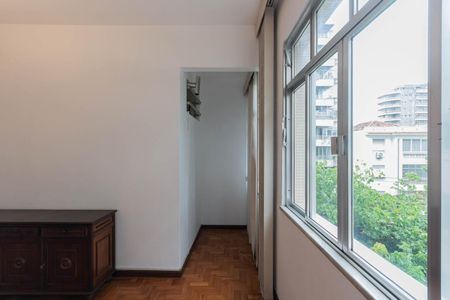 Apartamento à venda com 82m², 2 quartos e sem vagaSala