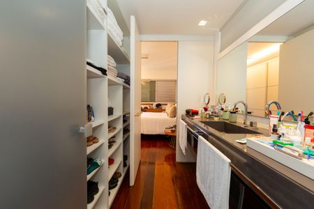 Apartamento à venda com 200m², 3 quartos e 3 vagasBANHEIRO3